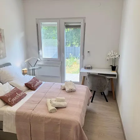 Luna Villa *
