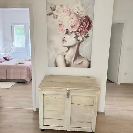 Luna Villa Ervenik